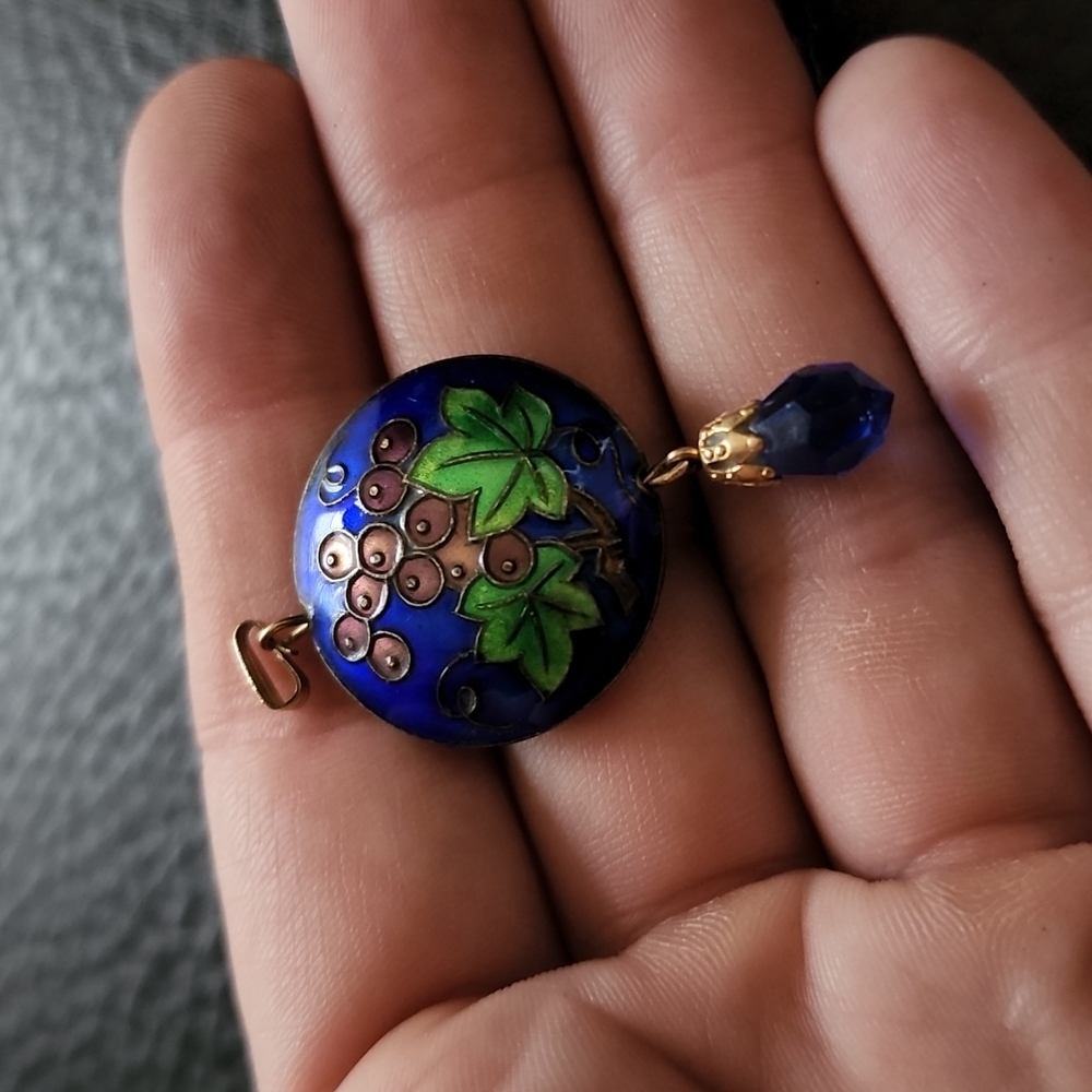 VTG cloisonne pendant
